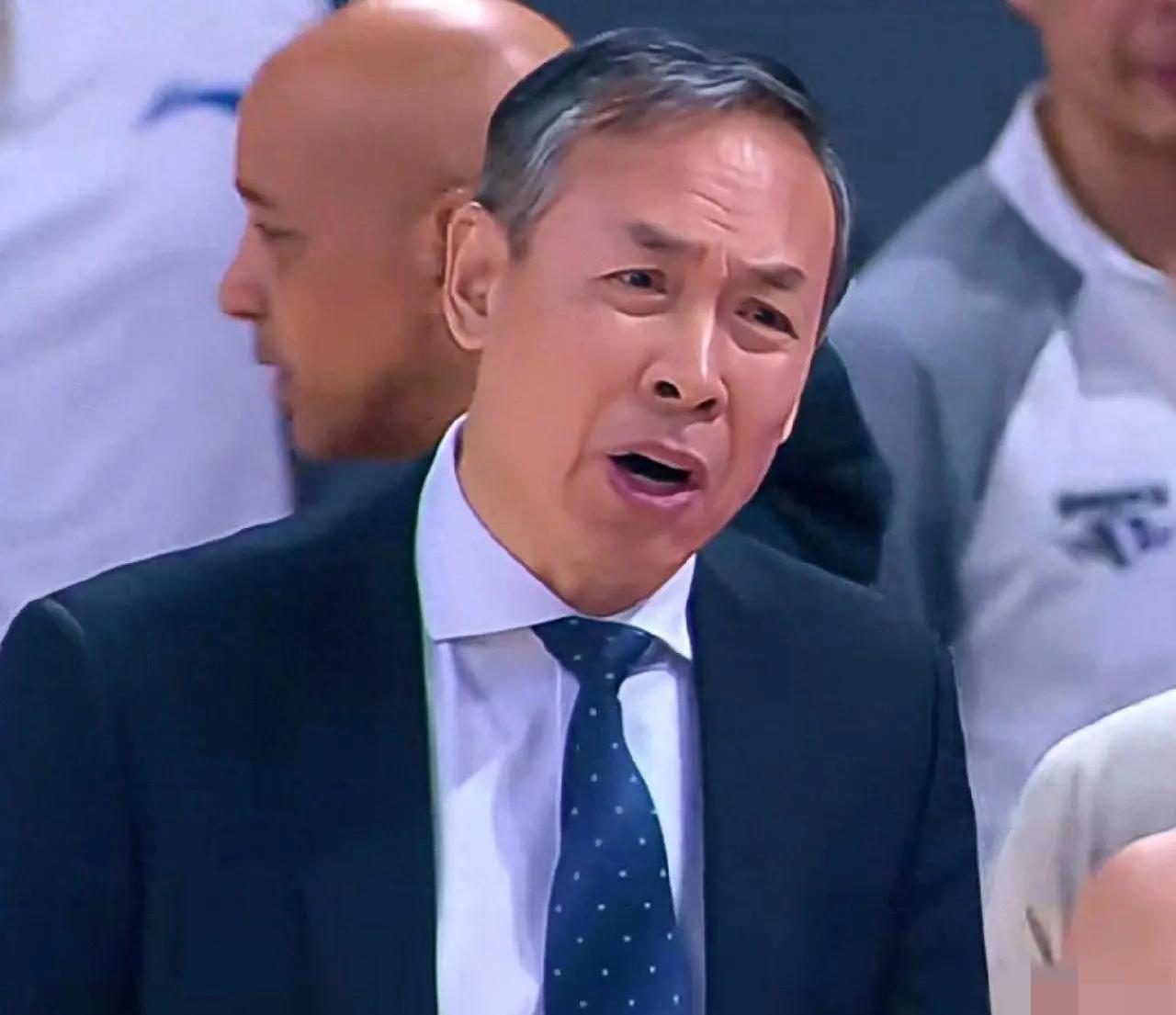 北京北汽连败，主教练许利民指导忍无可忍，直斥队中球星耍大牌：“说不好听的在摆谱