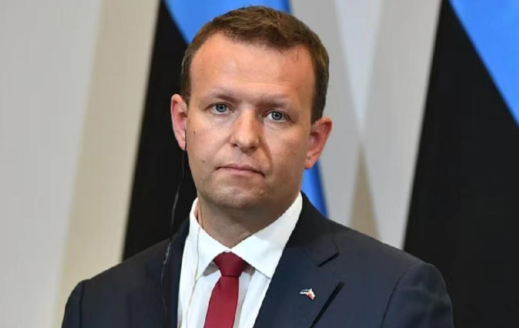 就问中国慌不慌？一个弹丸小国，“逼”中国二选一：选俄就断交，后果自负！最