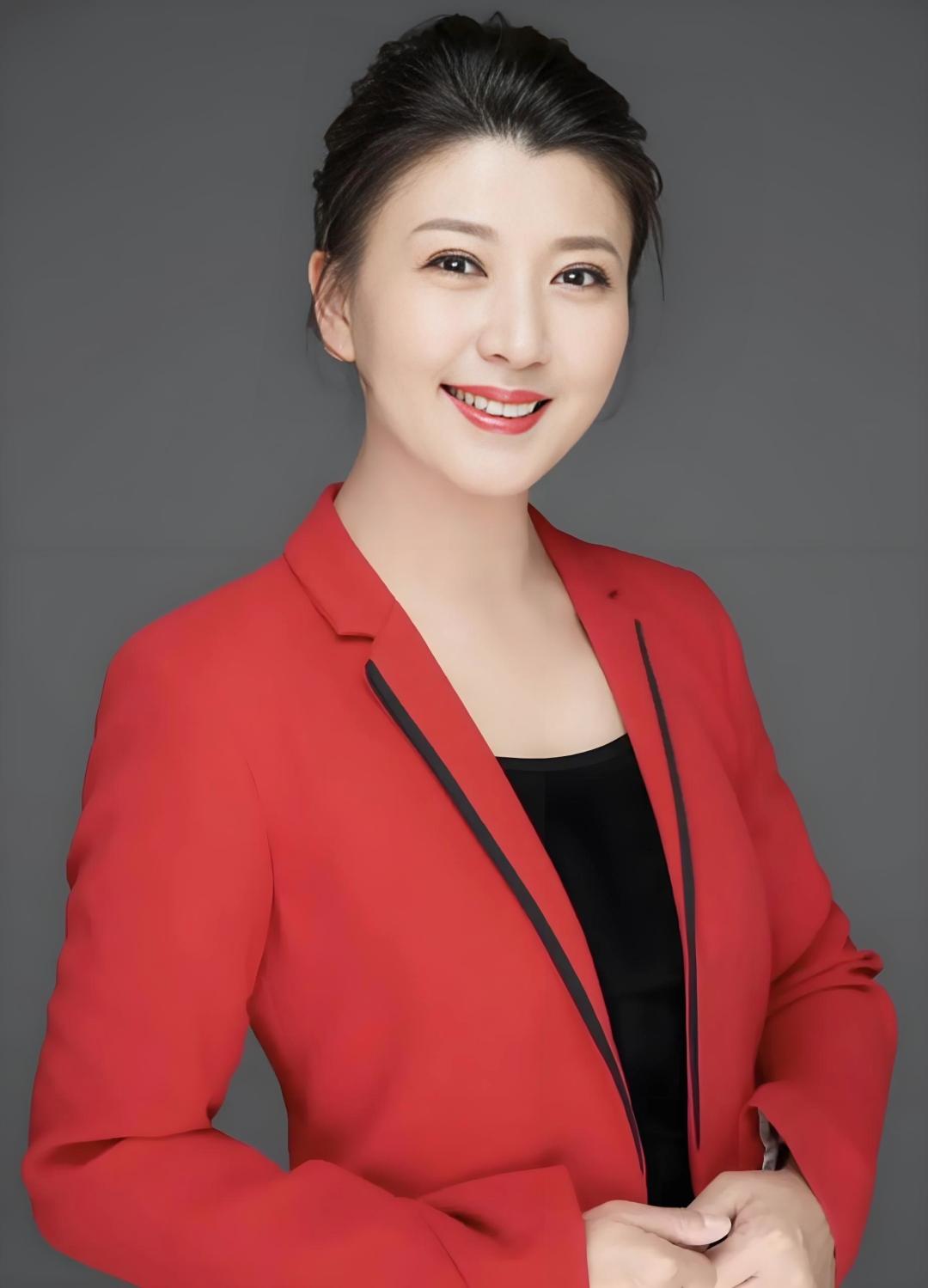 那些刚还完房贷的中产，现在估计恨死闫学晶了……半夜做梦都想把她拉黑！那些