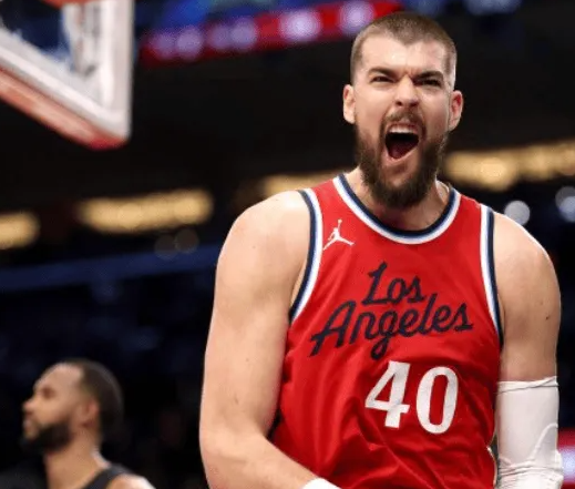 据美记爆料，绿军近期与祖巴茨、加福德、罗威、夏普联系在一起。“伊维察-祖巴茨、