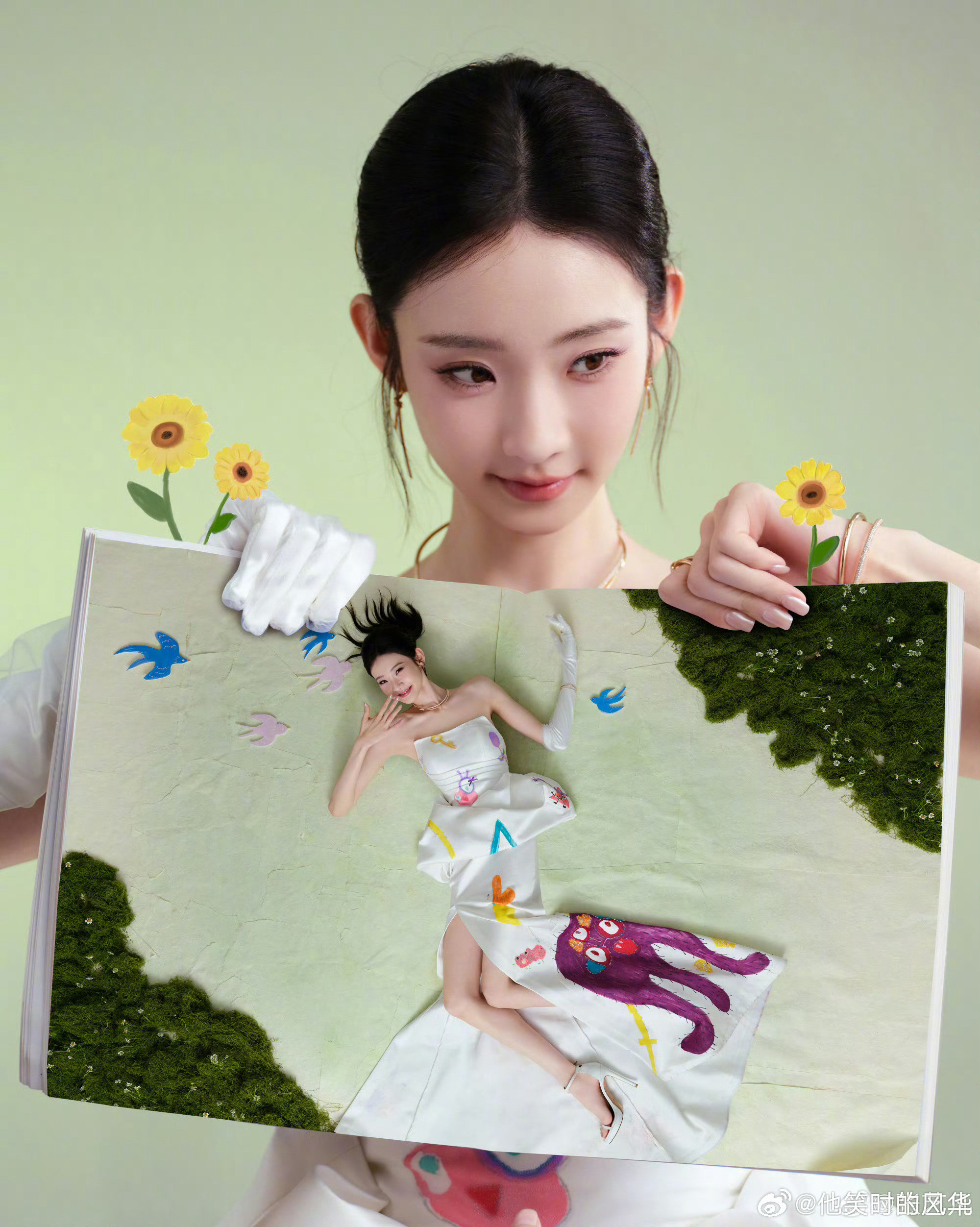张艺凡从书中走了出来把童真穿在身上的张艺凡，像从故事书里走来的公主，灵动又俏皮