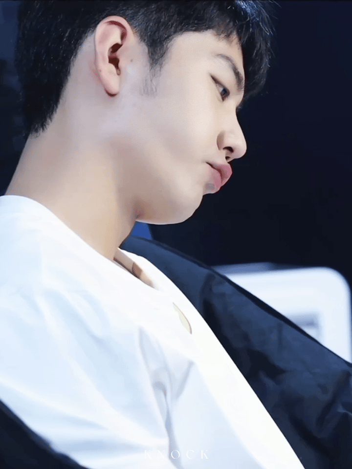 百闻不如一见是肖战啊肖战xz日常见肖战💓𝕃💓𝕆💓𝕍💓𝔼