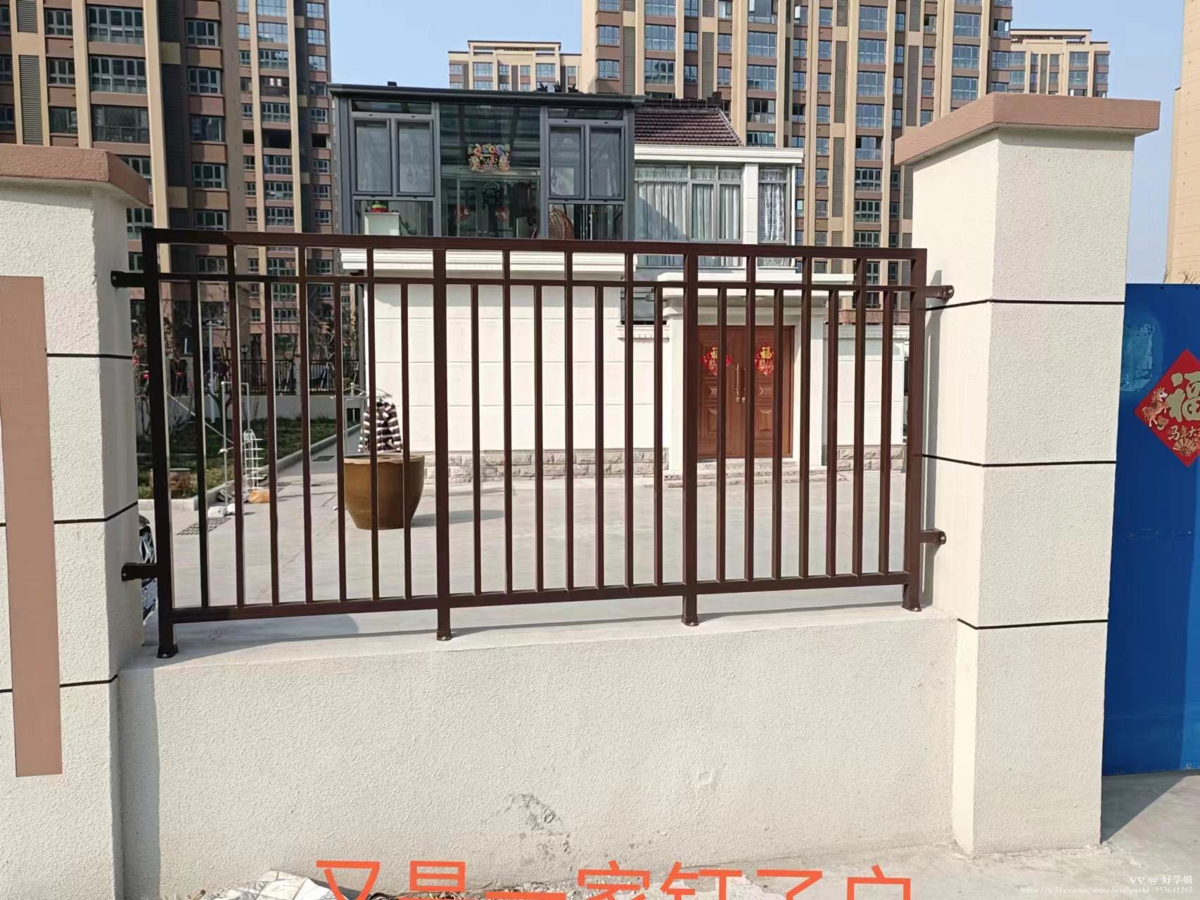 有时候还真蛮佩服这些拆迁钉子户的，这是我老家农村，当时整体拆迁，然后图里面这一家