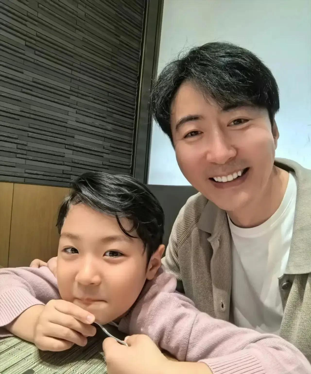 心疼珉宇的人都在喊话让高梓淇和蔡琳复合，但他们双方其实都明白，当初分开的矛盾还在