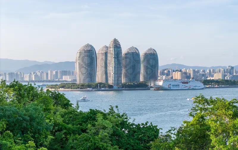 为什么有越来越多的人来海南旅居?越来越多人来海南旅居，尤其很多退休老人。每年9