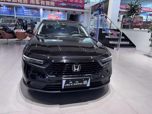 B级车怎么选雅阁和蒙迪欧之间的较量买B级车，基本绕不过雅阁和蒙迪欧，我这次选车