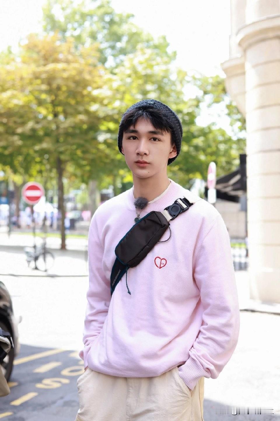 荣梓杉这次可能真的难以翻身了警方立案通知和诊断证明都摆在了台面上女演员李