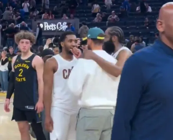 NBA常规赛，勇士111-118不敌骑士。此役，波杰姆斯基15中9，三分5中