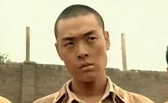 演员李幼斌曾提到，2005年，拍《亮剑》时，张桐饰演他的勤务兵，也就是魏和尚，他