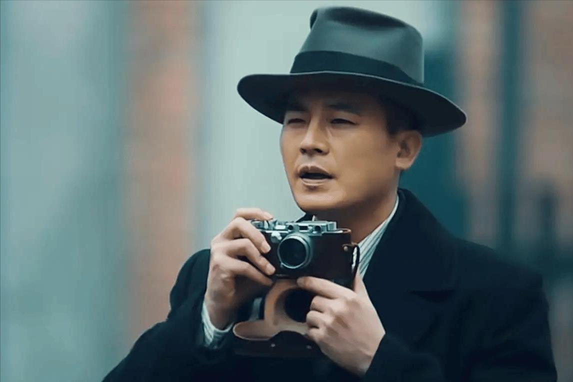 《醒来》金宝死前把一东西给陈开来，杜黄桥没想到，自己取死有道。金宝死于弄堂里
