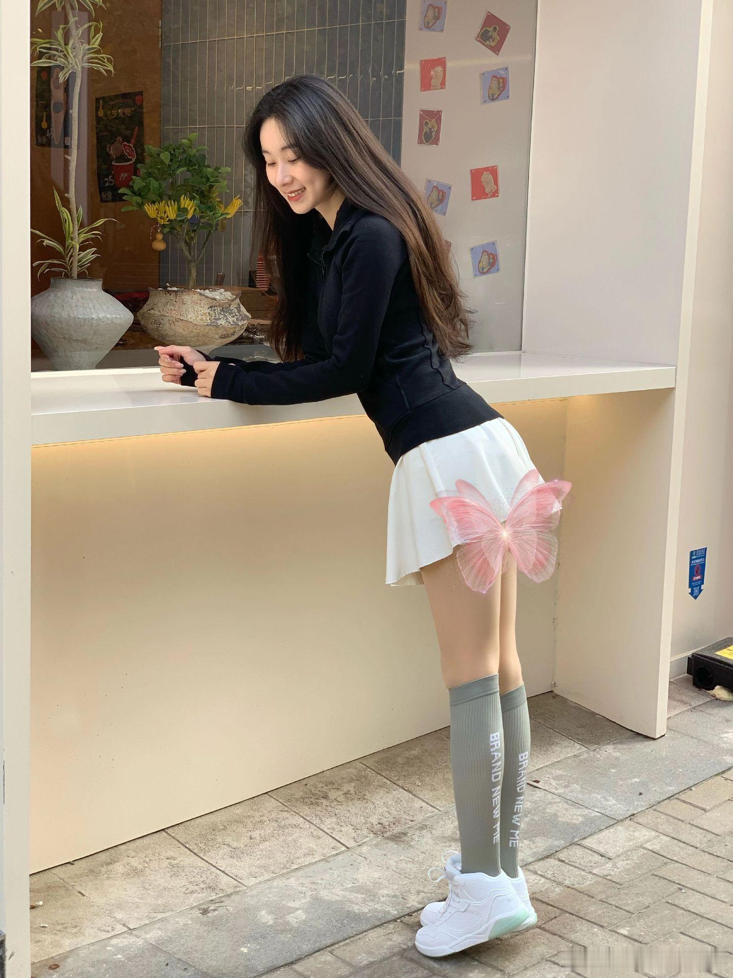 美女穿搭写真爱运动的女生美女绘梦长廊