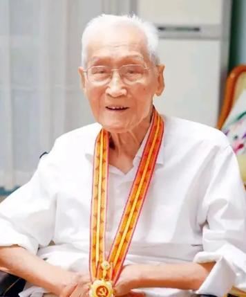 他是世界上第一个惯性导航博士，不顾阻挠，几经波折，终于被祖国用美军战俘换回了国！