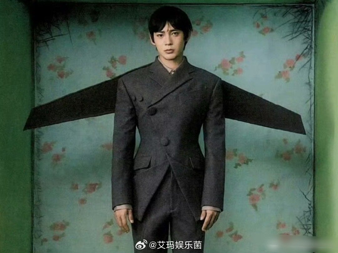 邓为、于适同品牌不同色西装外套，帅气爆棚，都十分亮眼呢你更喜欢谁​​