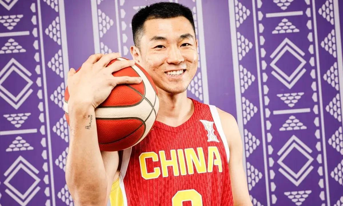 高诗岩喜忧参半！与印度男篮的比赛中，中国男篮12名球员皆有得分，其中高诗岩5投