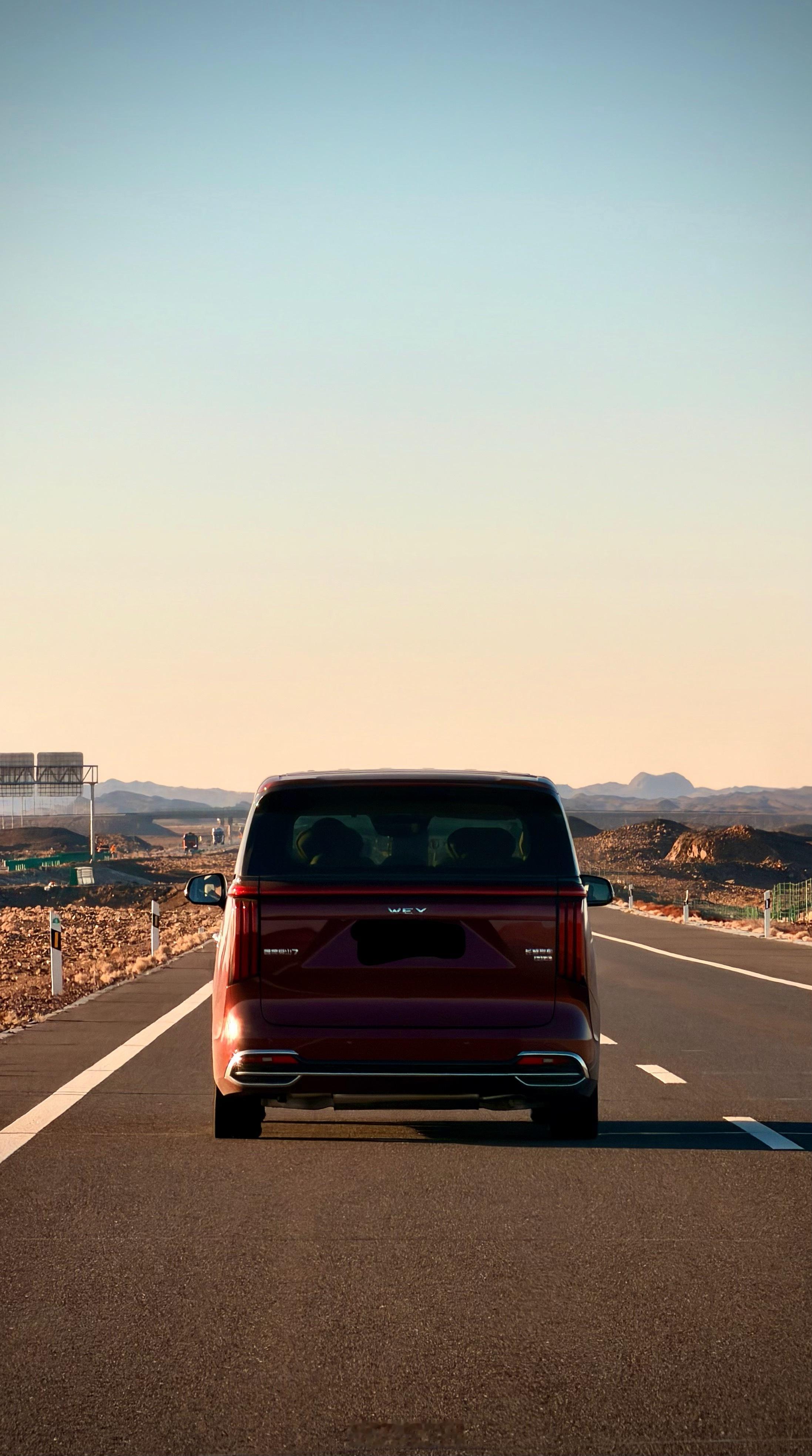 今天开到鄯善了，明天直接到乌鲁木齐～～带着四岁娃自驾欧洲​​​