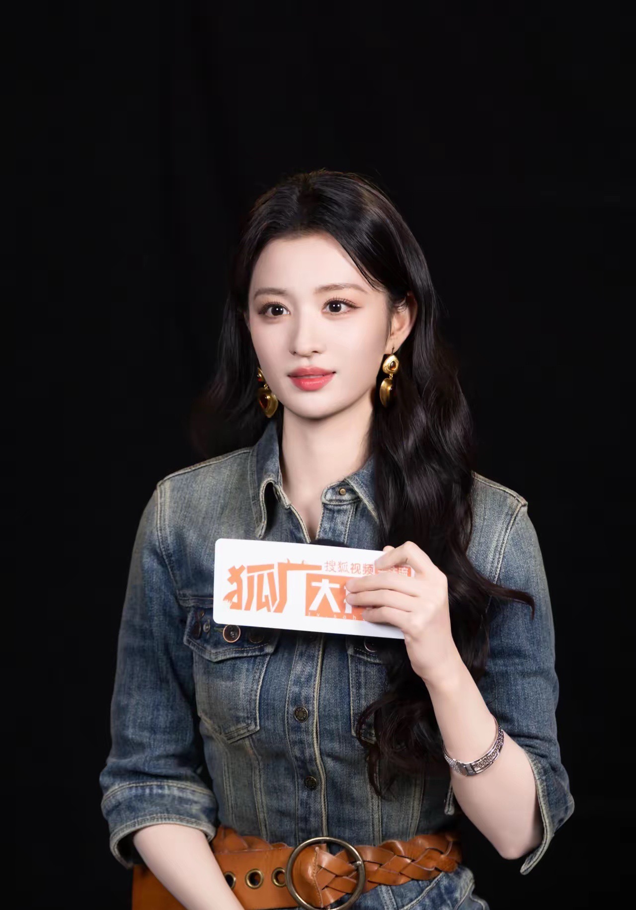 王楚然的真名叫宋亚梦我就很好奇改艺名为什么连姓都要改