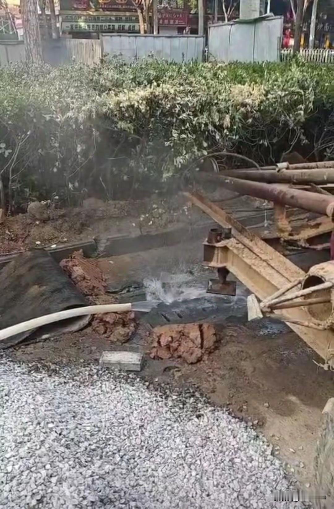 **山西一小区惊现"地热异常"：地下室飙至40℃，地下水竟达72℃！多方调查无果