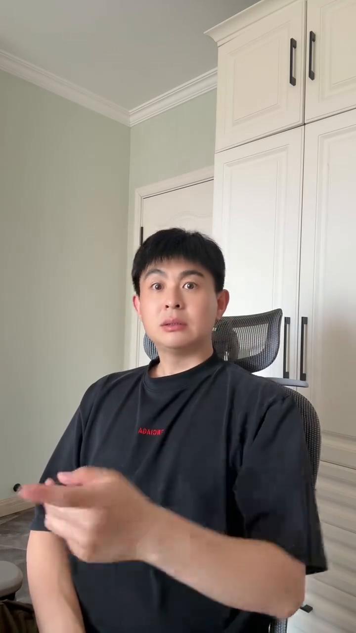 孙颖莎儿时的梦想你们知道是什么吗？而且俩梦想都实现了。据我听说10岁时候的莎莎