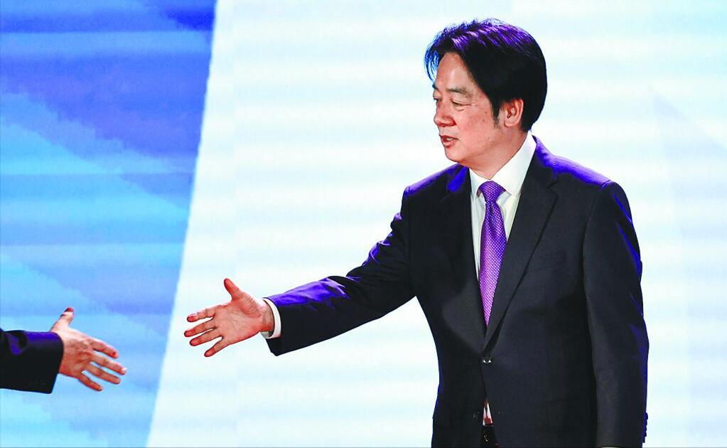 岛内资深媒体人林公正4月24日发文写道：“赖清德这次出访受阻，透露下列必须正视的