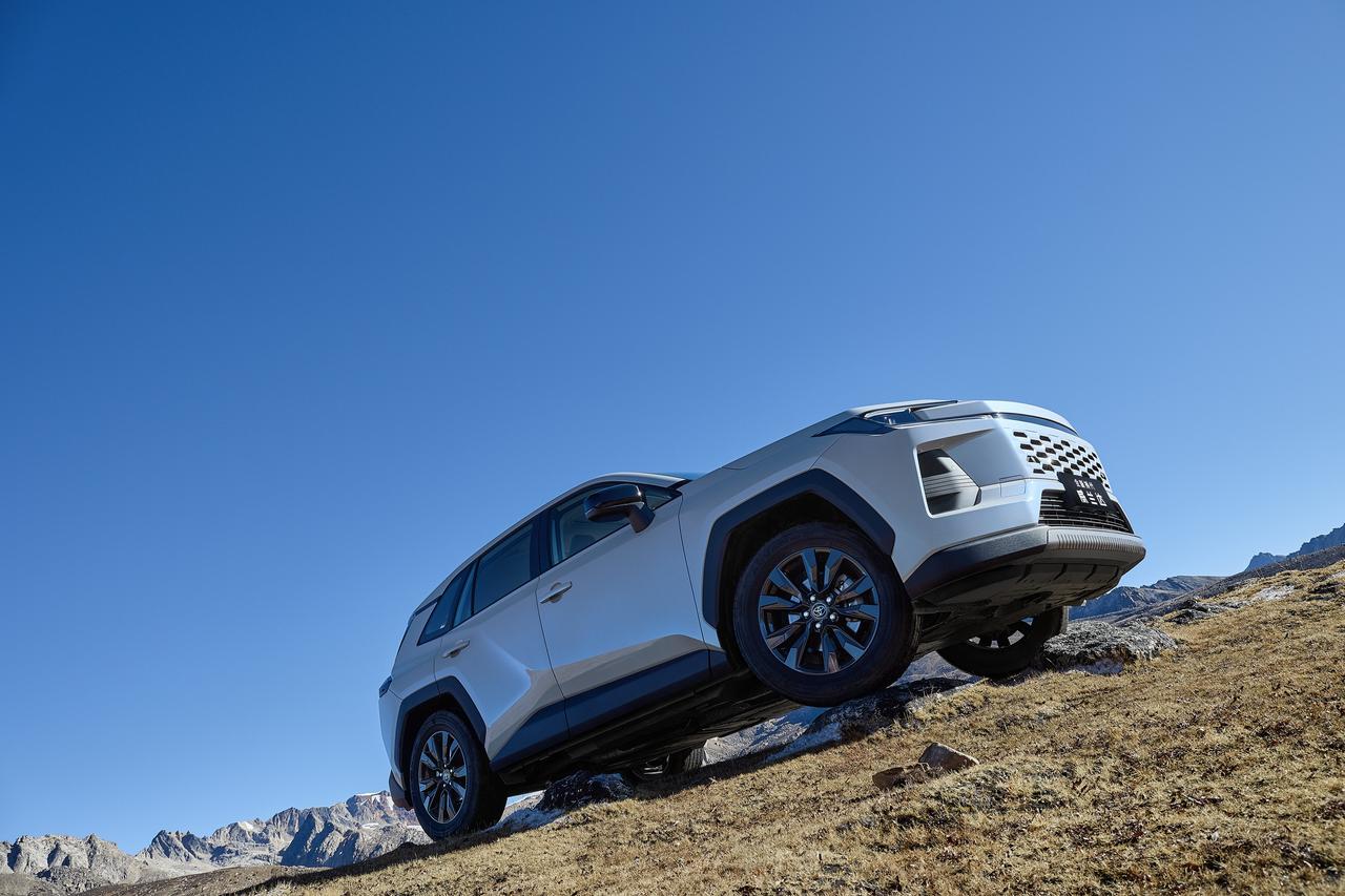 13万开走丰田混动SUV？两年前你说这话，销售以为你在讲段子。这回威兰达AI