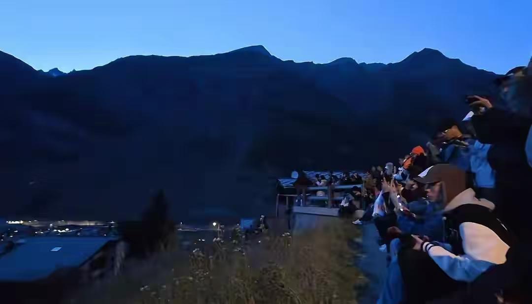 都说大环境不好，经济不景气，到现在才发现只有我一个人的大环境不好，只有我一个人的