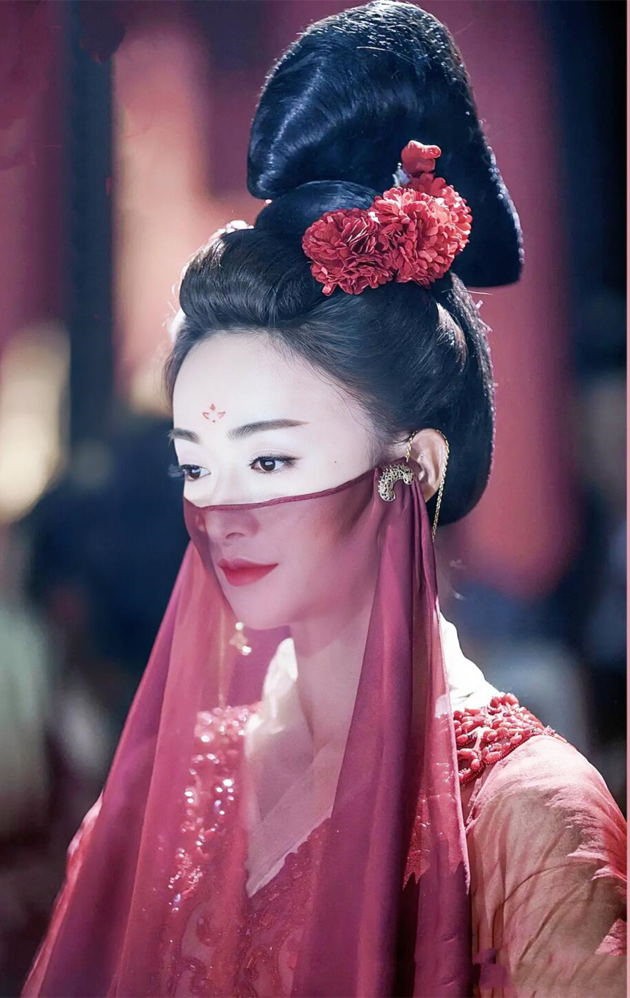 于正投资三亿的古装大剧《梦回朝歌》，2017年杀青，估计很难播出了。当初也是信心