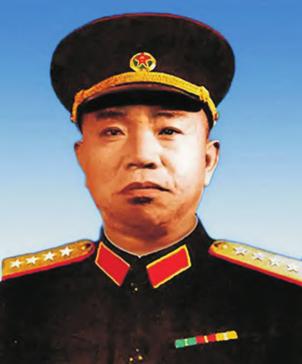 1968年，王树声大将正在机关食堂就餐，目睹一战士一个人取五份餐。这场景让周