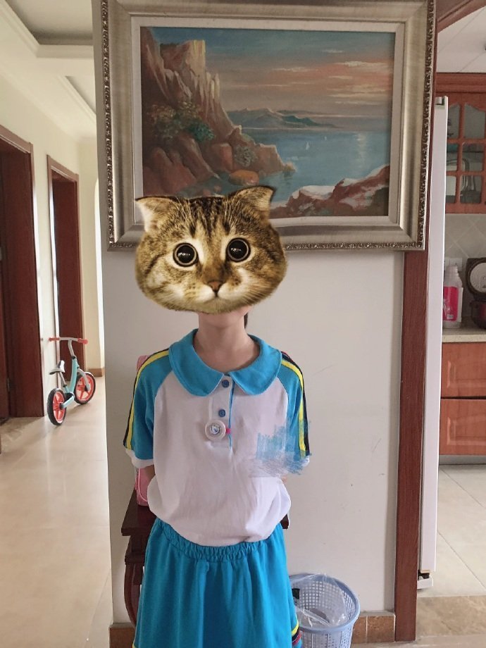 要不要劝女儿穿上小背心