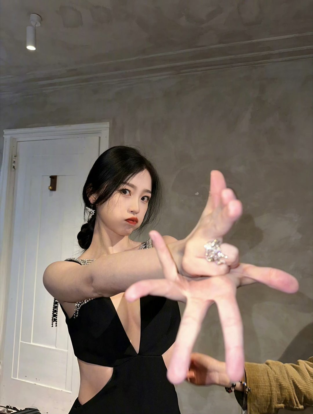 虞书欣虞书欣ysx虞书欣云初黑暗中，你的出现让我明白了什么是光.𝓘𝓷?