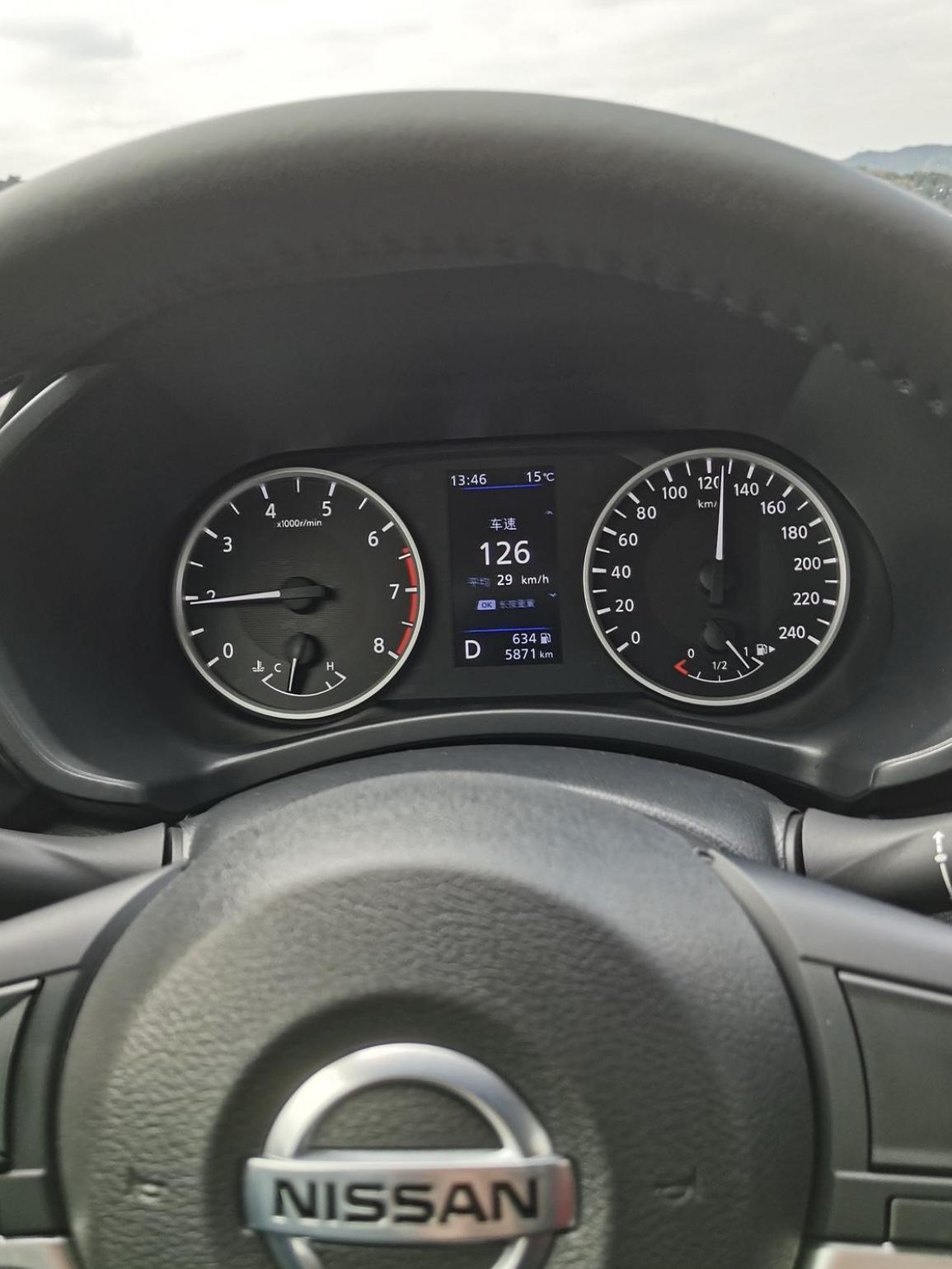 你们的车跑高速120转速多少？都说高速转速越低的车越好，为啥号称马路