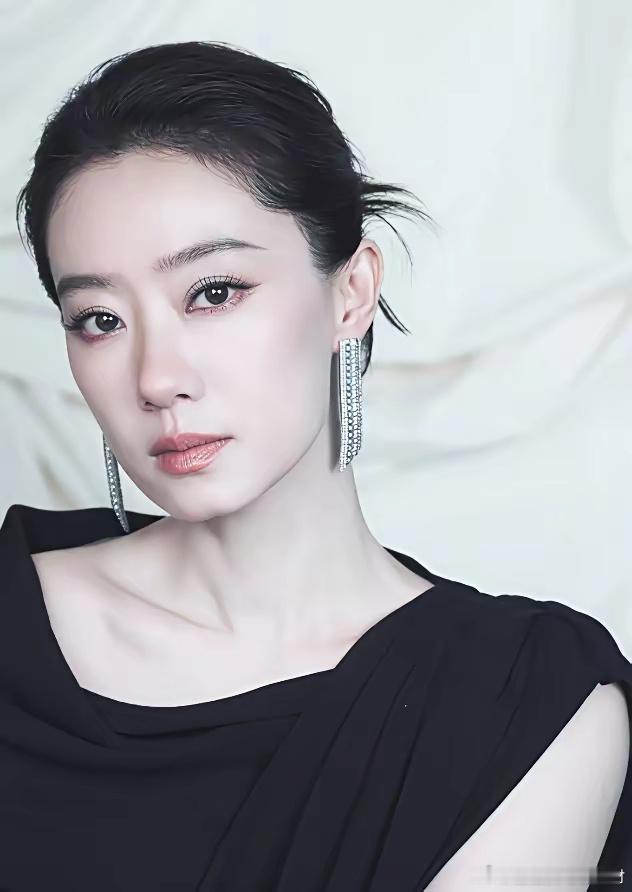 近五年华语女演员一番单片票房第一！2021年女演员一番单片票房第一是贾玲的《你好