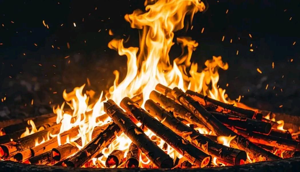 中超转会冬窗即将开启，球员转会与挖角传闻满天飞，“超市”大户有成都蓉城、武汉三镇