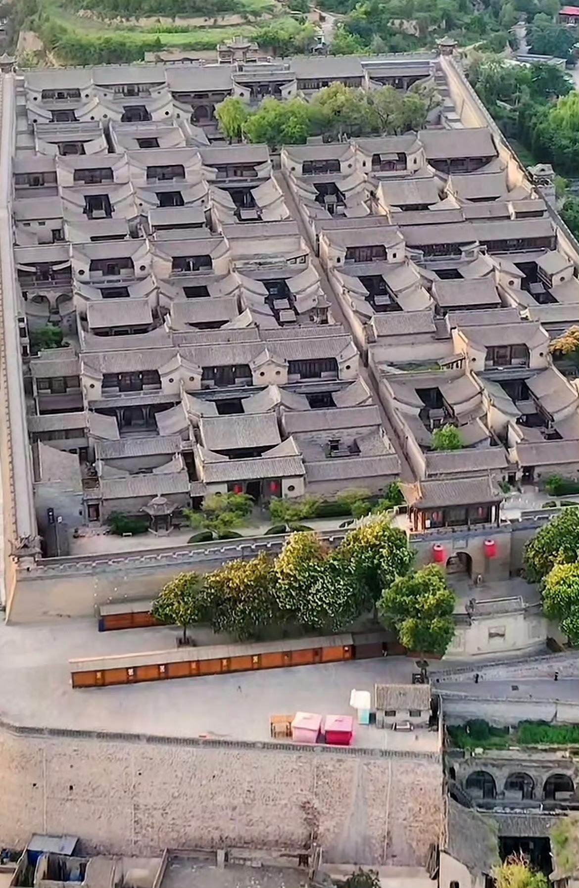 终于知道为什么古代的小姐大门不出二门不迈了.....​​​