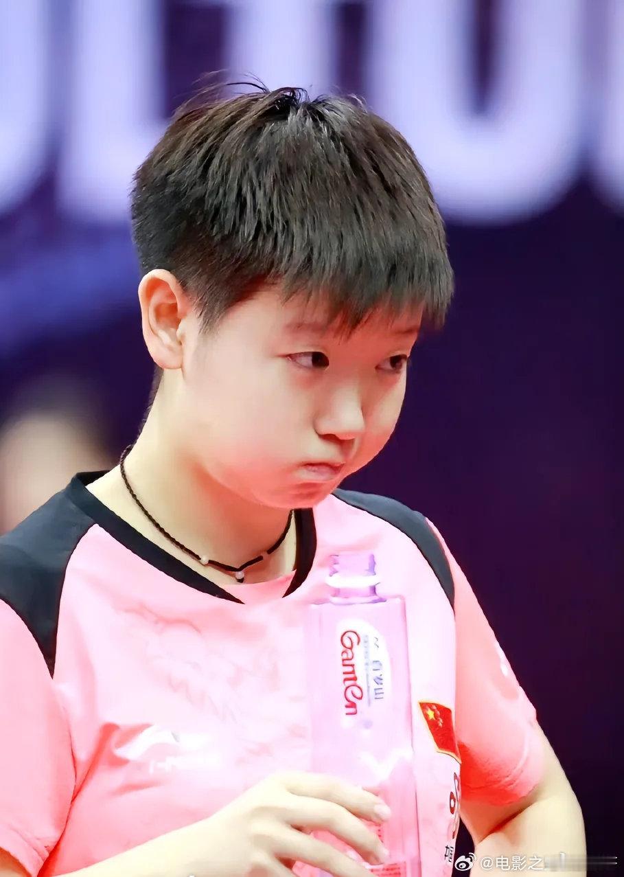 没有中超联赛的日子，给孙颖莎投票是我和姐姐每天共同做的一件事情，姐姐身为一名医