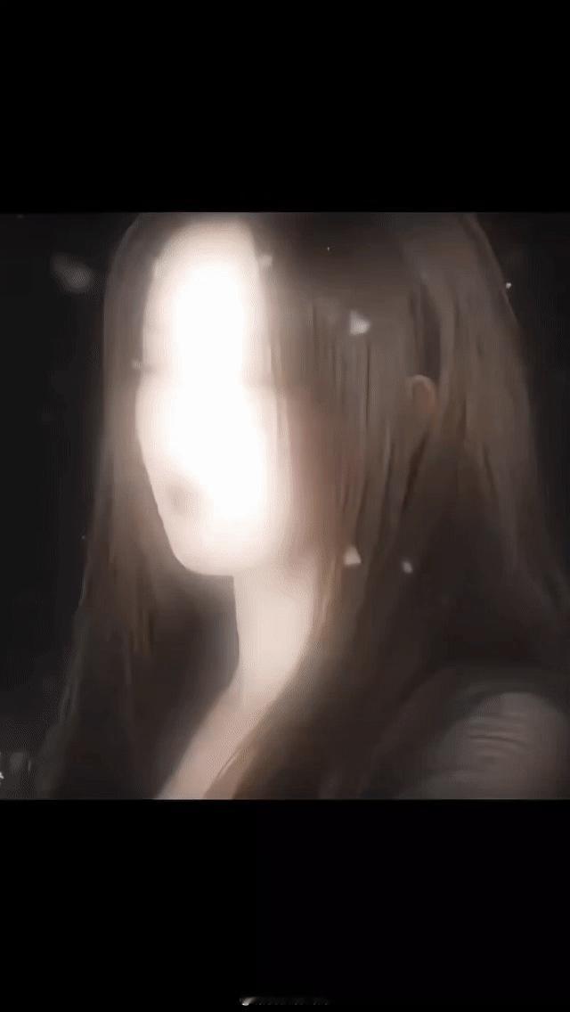 杨超越实体专辑透明期待超越妹妹的首张实体专辑！话说上次听的「小红象」太洗脑了[偷