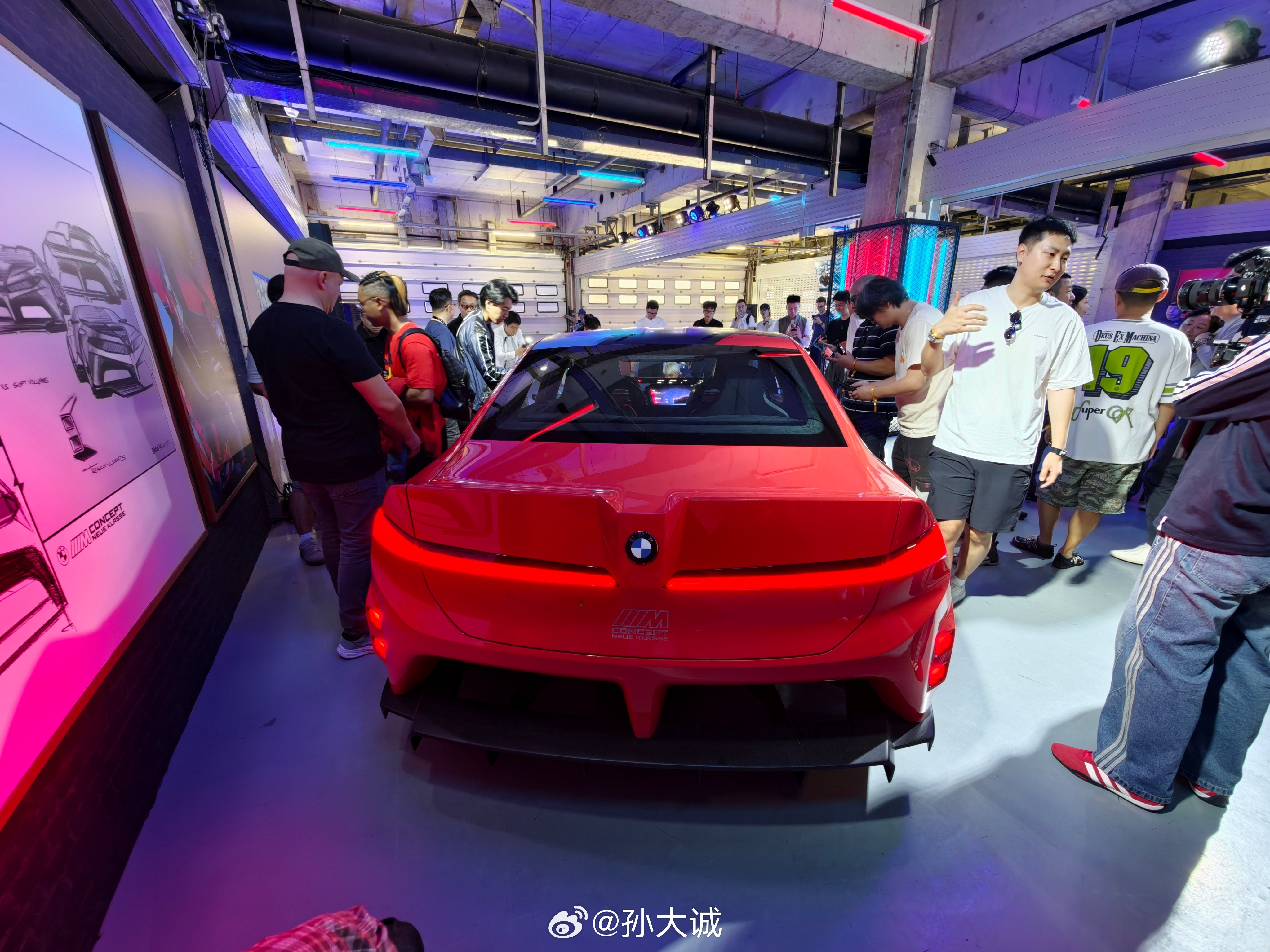2026BMWM热血嘉年华BMWM新世代概念车完成了中国首秀这次M把四电机、