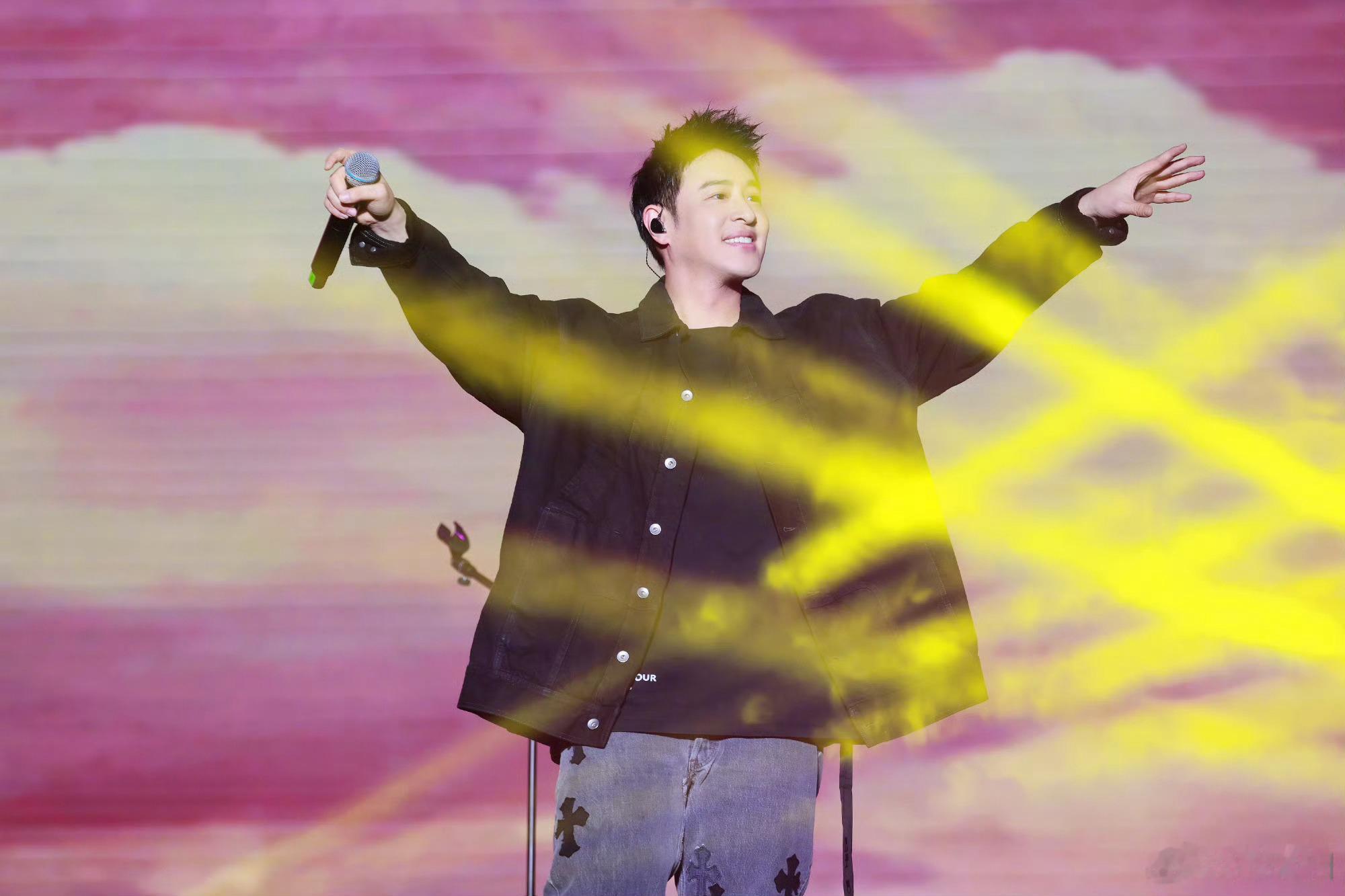 明星说瘦就真瘦啊嘿呀！内娱瘦身太猛啦，杨天真马思纯都瘦得快认不出，潘玮柏也瘦出肌