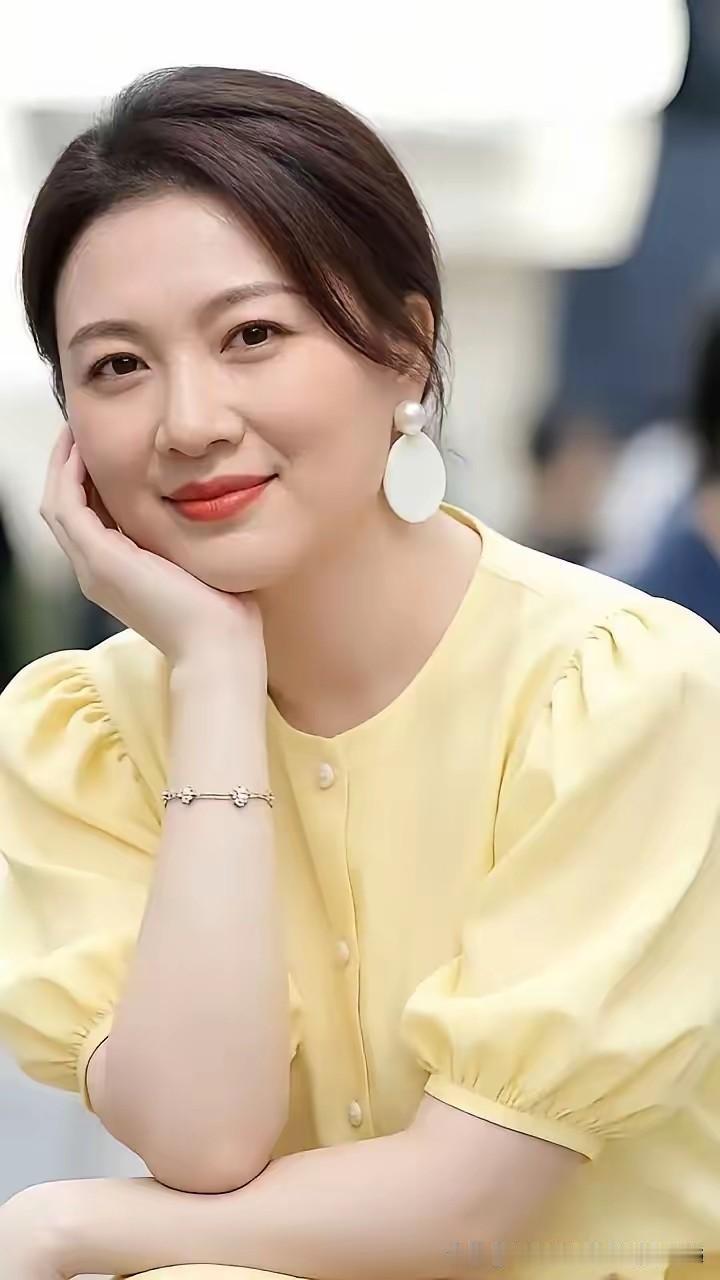没心没肺，活着不累。拿得起，放得下。能吃能喝，倒下就睡。平和心态，活到百