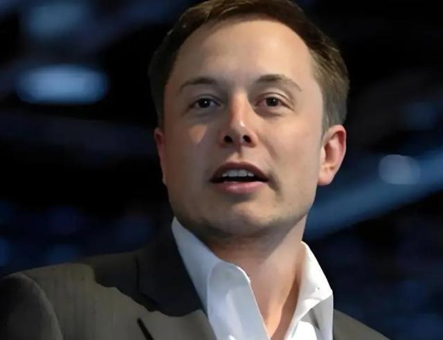 美国上将曾问马斯克，如何在军事上，击败中国？，马斯克毫不避讳一针见血地回答