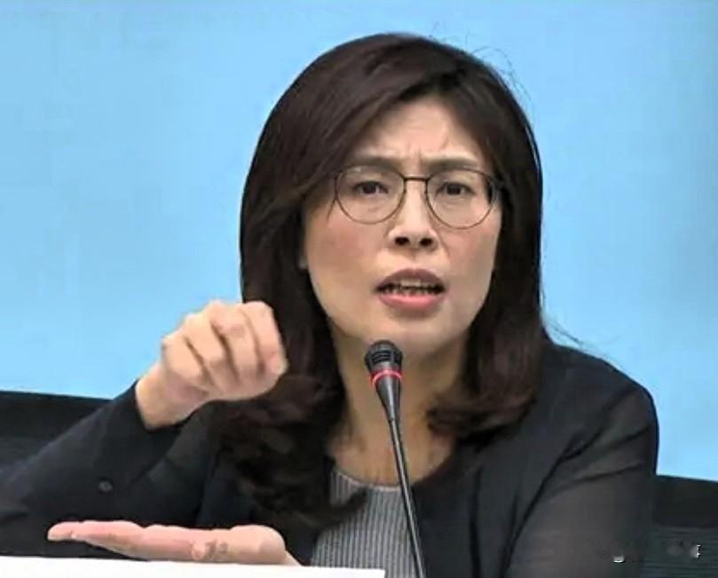 谁能想到，两岸电动车的差距，竟被郑丽文一句话直白戳穿，现实比想象中更残酷。