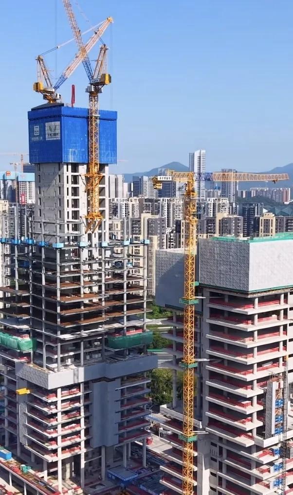 鹏城深圳的城市天际线，即将迎来全新的点睛之笔。以“原石”为设计内核、被业内称作“