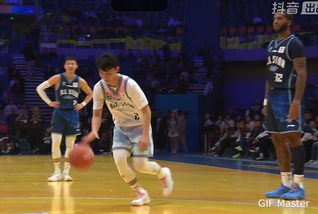 就凭迪亚洛助攻徐杰扣篮这球，广东球迷怎么也得原谅迪亚洛了吧！全明星正赛上，山西外
