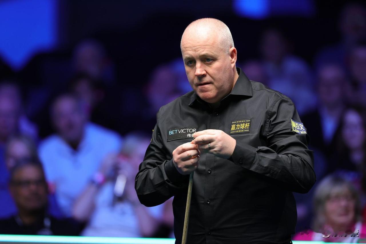 国锦赛半决赛第一阶段，希金斯6-2领先马奎尔，马奎尔晚上翻盘的可能性极小。希