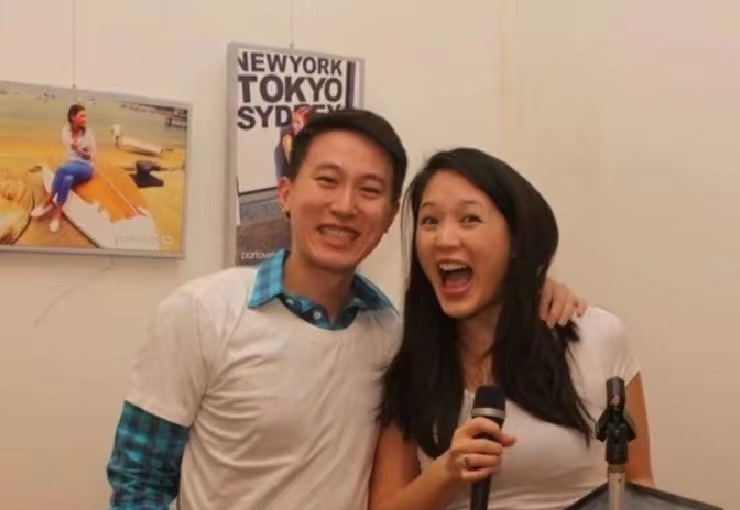 【相生能量互补夫妻组合】真正的大佬是大佬背后的女人周受资的太太高伟晏不简单。两人