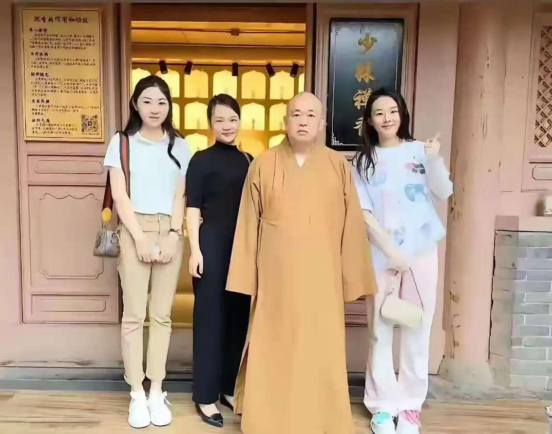 够本了，虽然判了24年，罚款350万，该吃的吃了，该玩的玩了，该体验的也体验