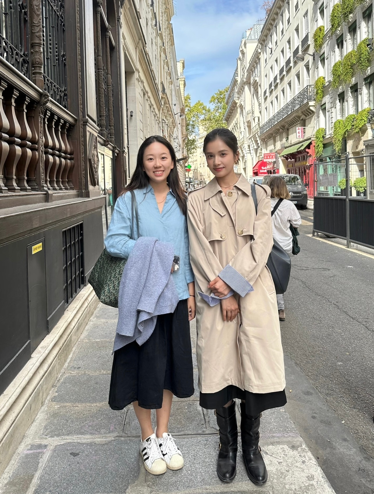 张婧仪说自己头大我第一个不认同！！明明头就很小啊，而且还是非常优越的头包脸，看这