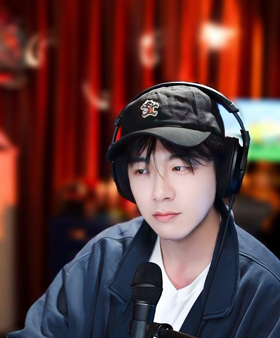 刘宇宁什么都没做结果被骂到现在了感觉整件事情都是宋祖儿一个人在自导自演，