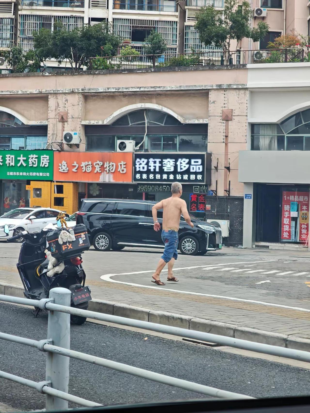 谁还认识这个手办。咱们80后不会已经这么沧桑了吧
