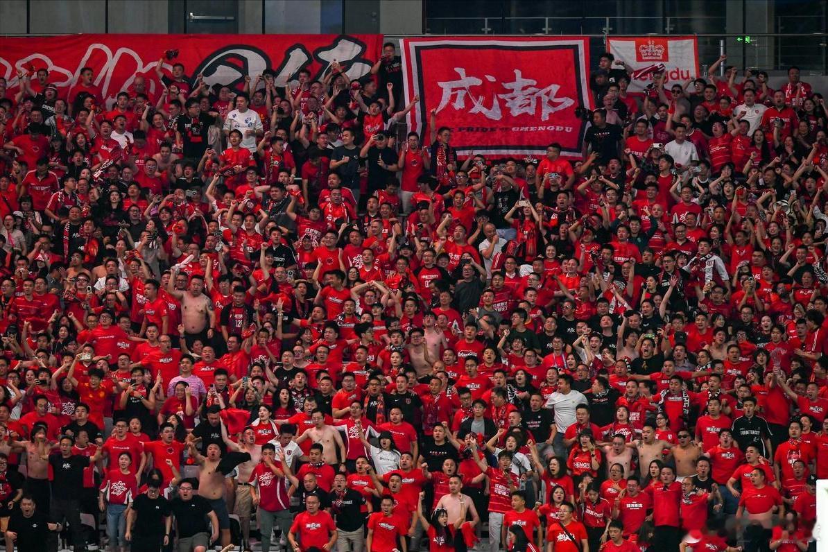 成都蓉城客场挑战申花三大看点：1、不算扣分，上海申花比成都蓉城少2分，真正意义上