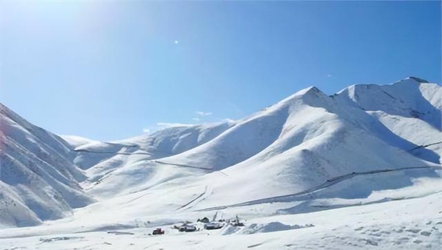 为何昆仑山有部队常年驻守？1983年那棱格勒峡谷的离奇事件，至今仍如阴影笼罩。